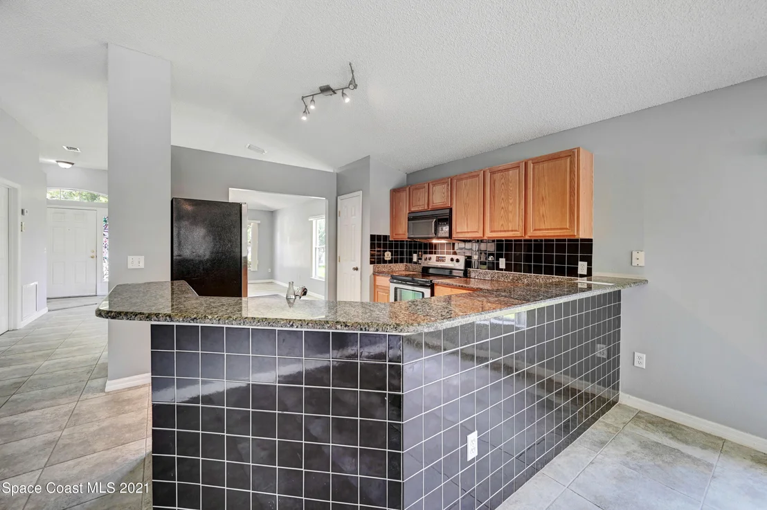 Photo of 2560 Stratford Pointe Drive
