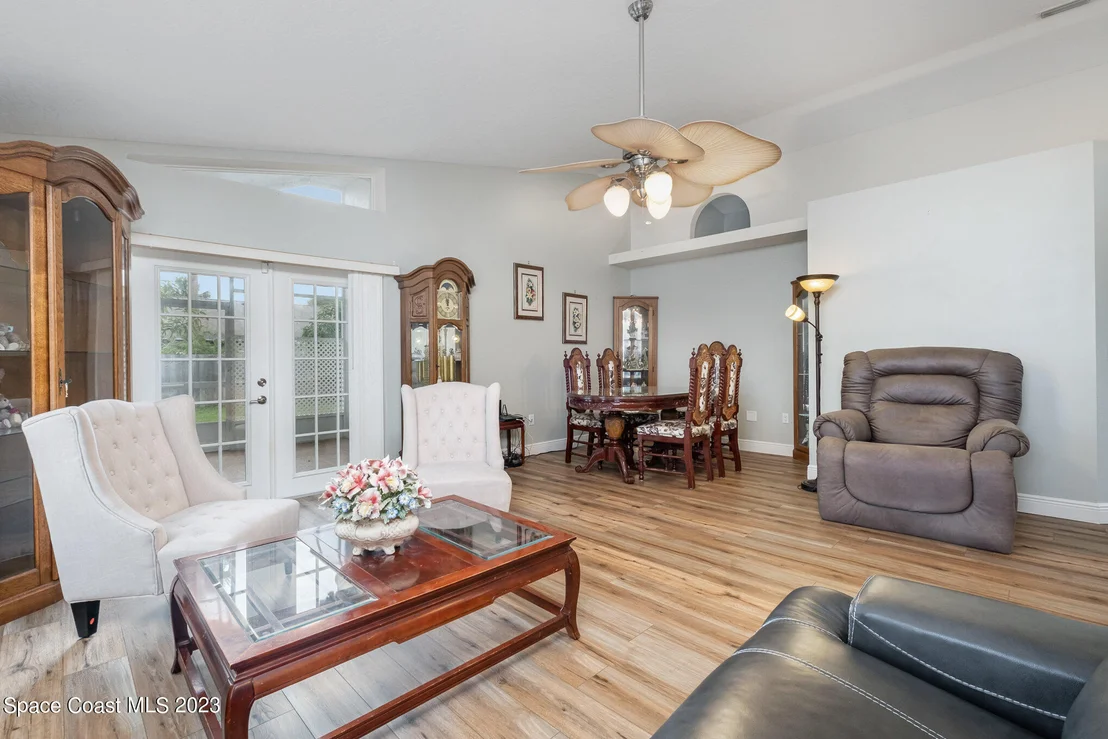 Photo of 1698 Palm Ridge Road
