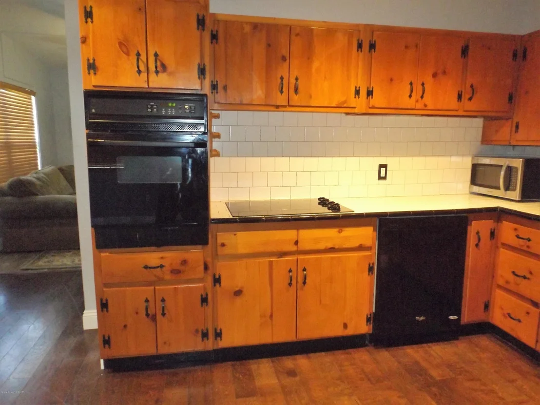 Photo of 1311 Ashwood Drive