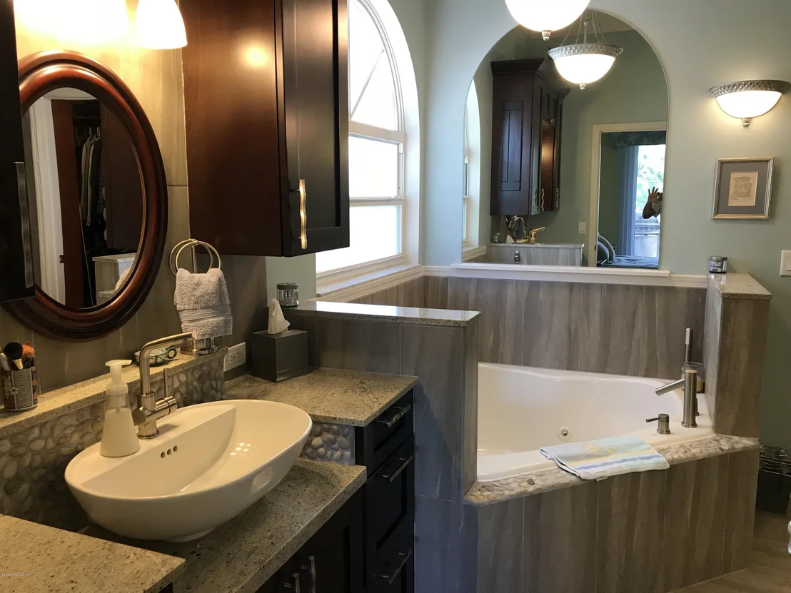 Photo of 1041 Sunswept Road NE