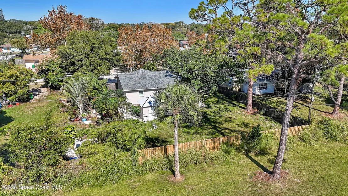 Photo of 1051 Grove Avenue