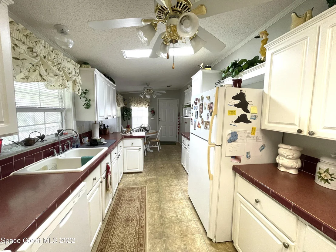 Photo of 303 Buttonwood Court