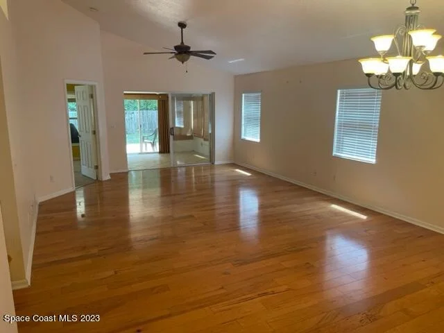 Photo of 991 Pine Creek Circle NE