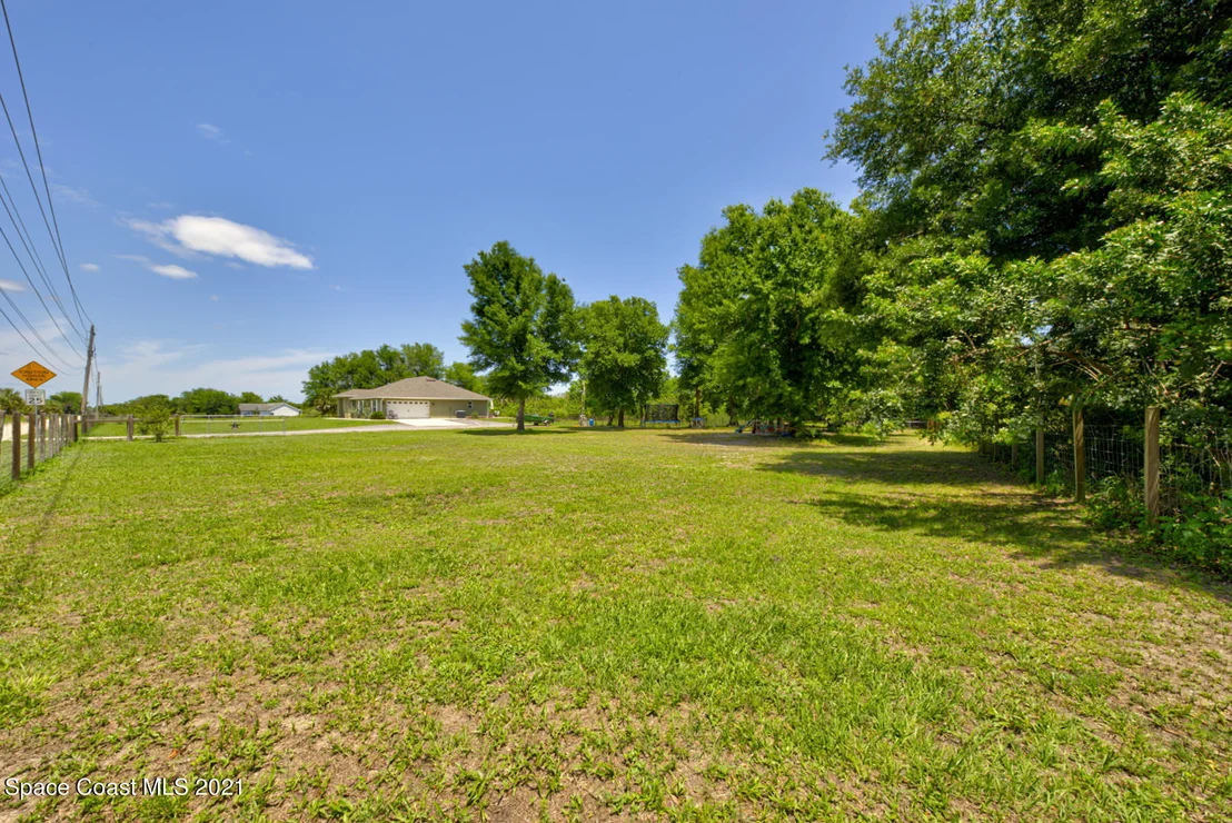 Photo of 6135 Dixie Way