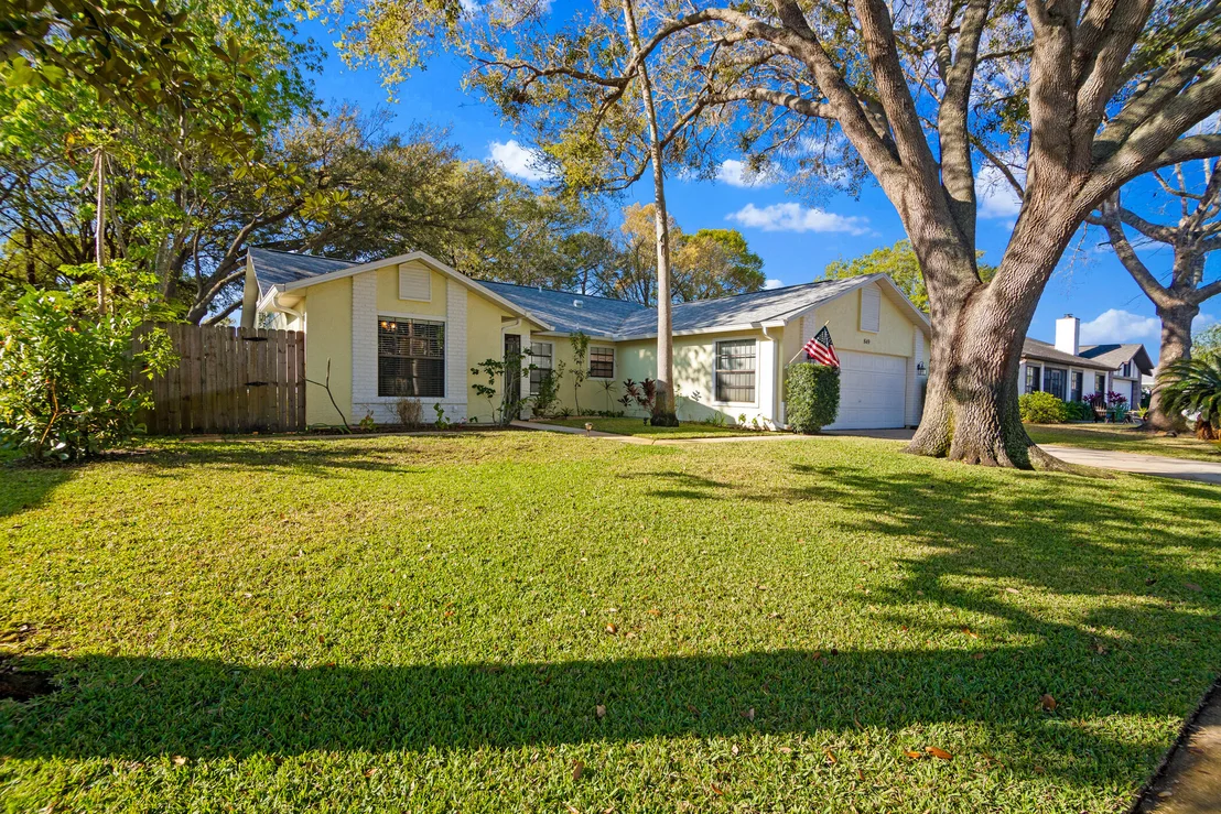 Photo of 849 Gardener Road