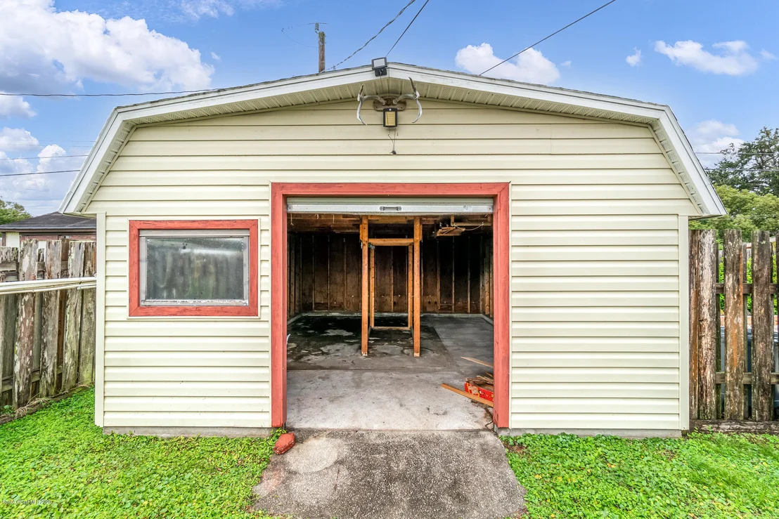 Photo of 1033 Genevieve Avenue