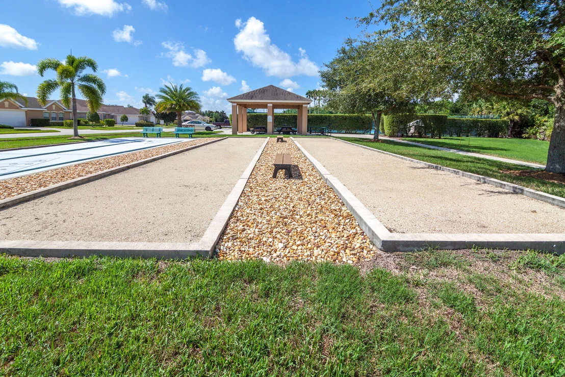 Photo of 2406 Golf Vista Boulevard