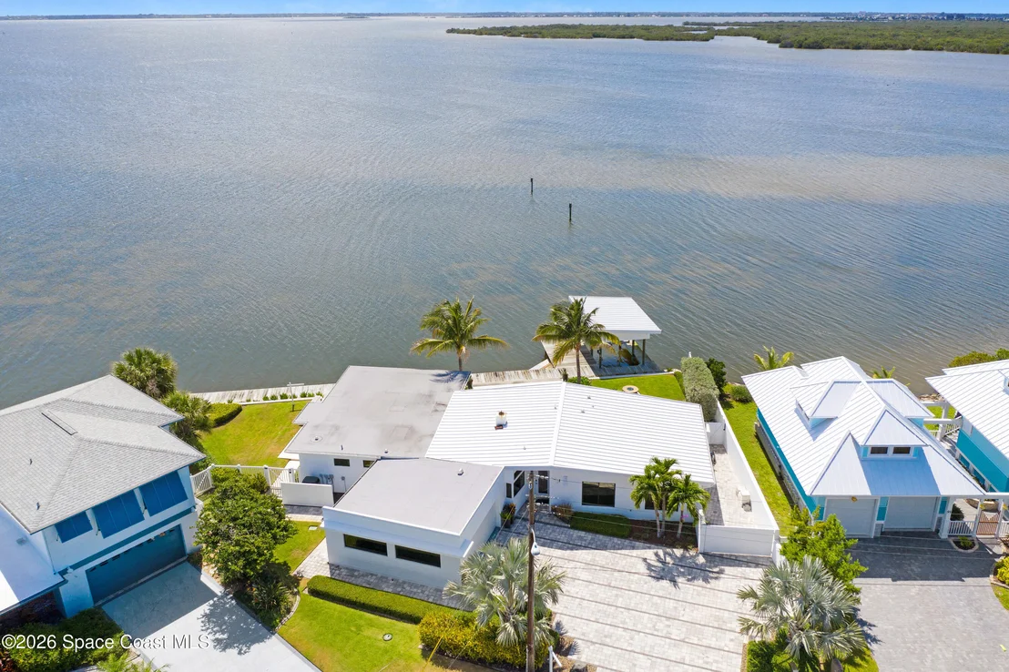 Photo of 93 W Bay Drive