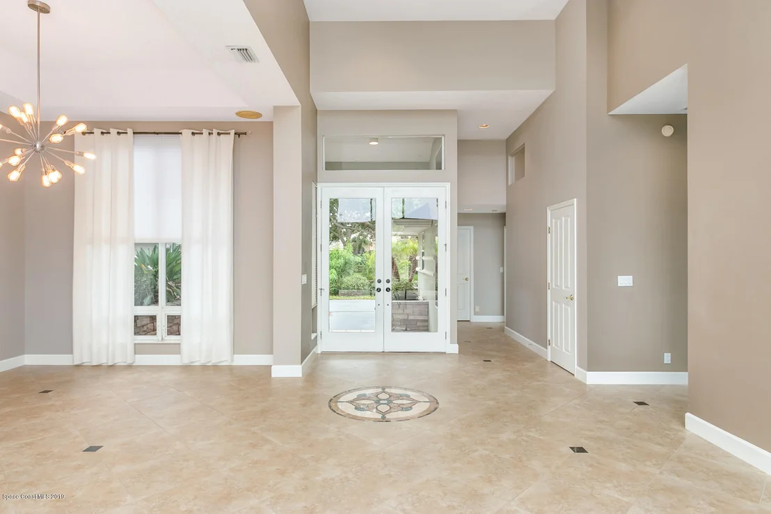 Photo of 602 Sanderling Drive
