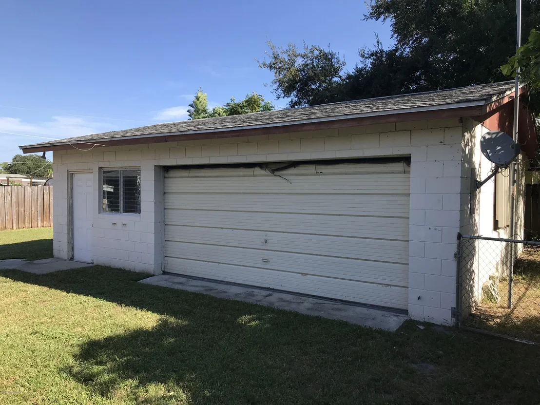 Photo of 707 Camellia Drive