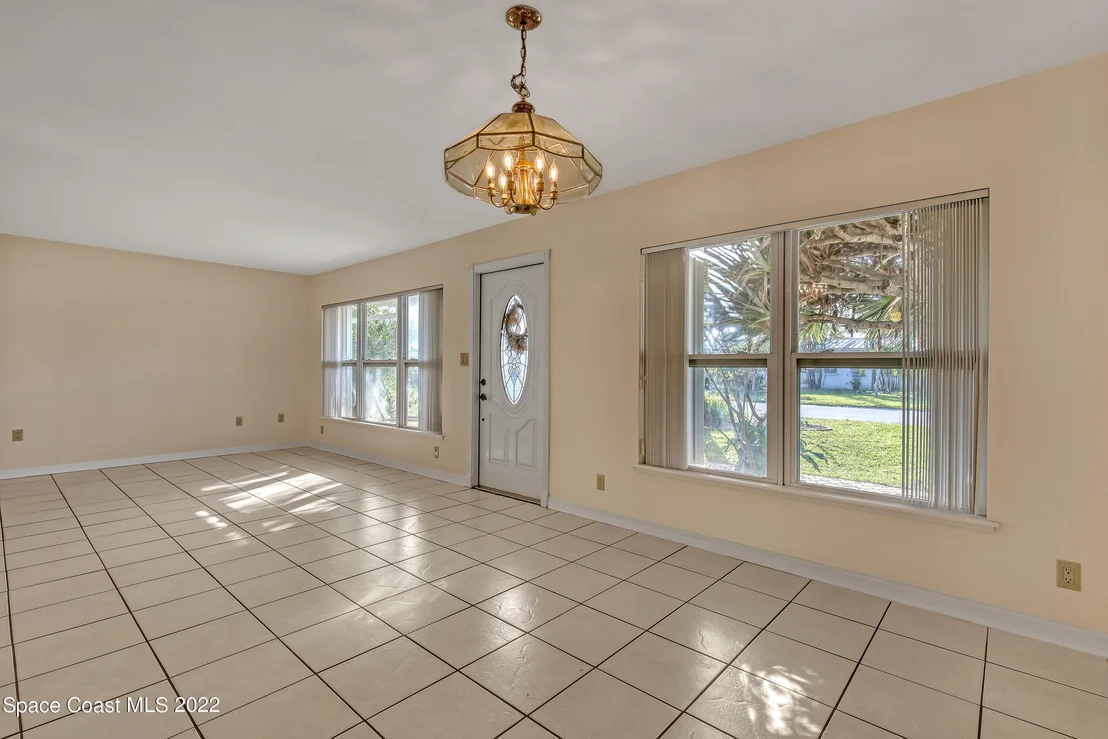 Photo of 185 Herron Drive