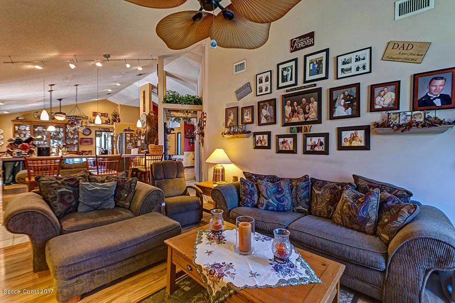 Photo of 904 Bluegrass Lane