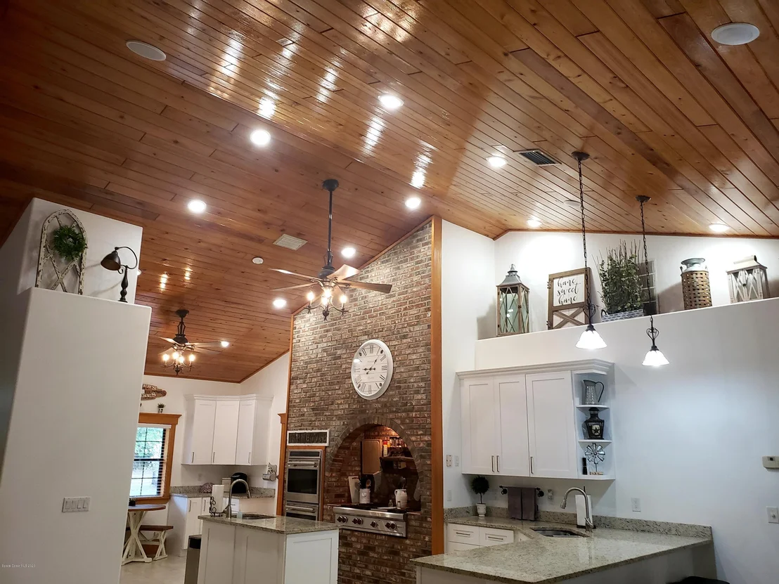 Photo of 555 Hale Road