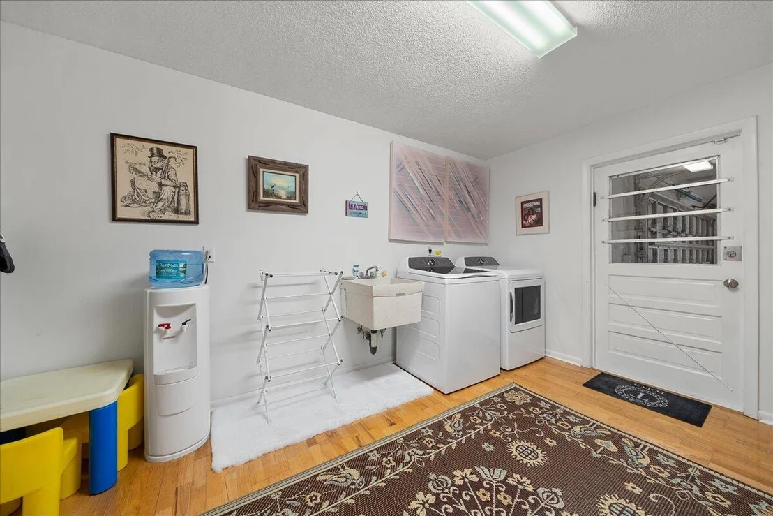Photo of 716 Malibu Lane