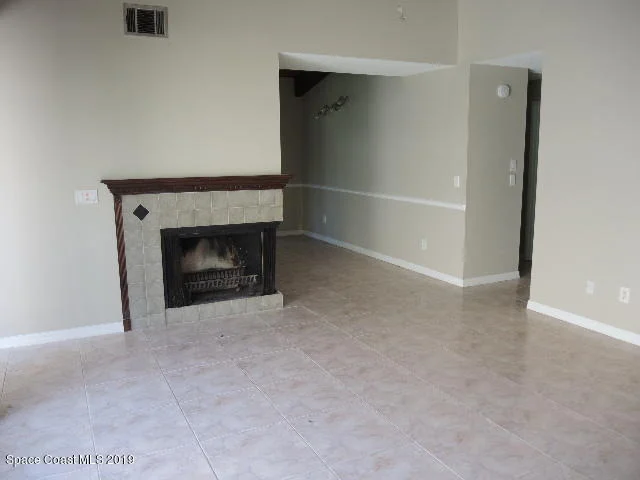 Photo of 335 Mission Oak Drive