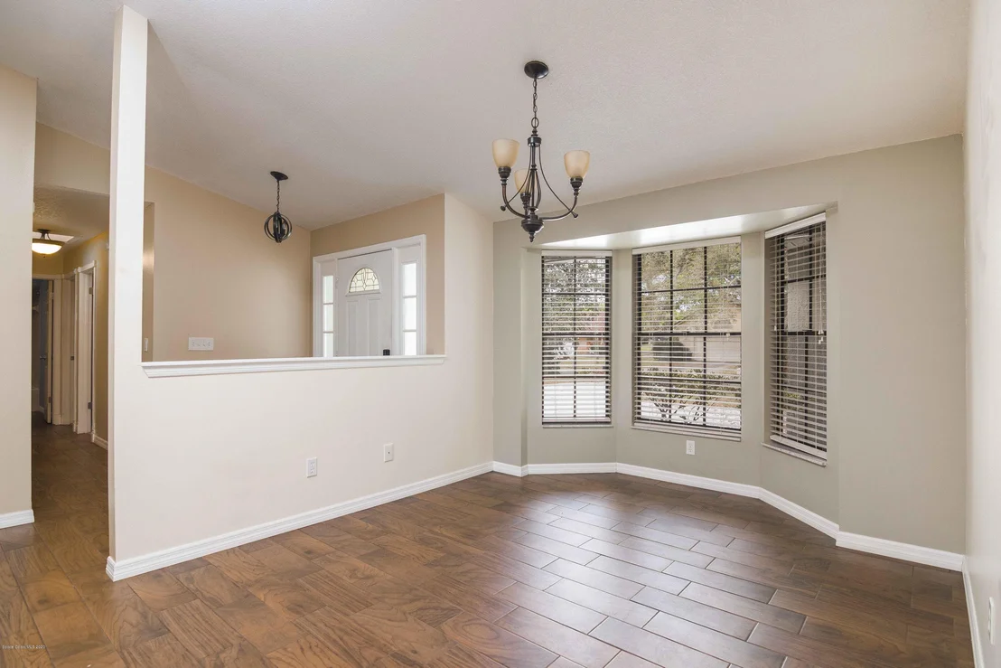 Photo of 1125 Fairlawn Drive