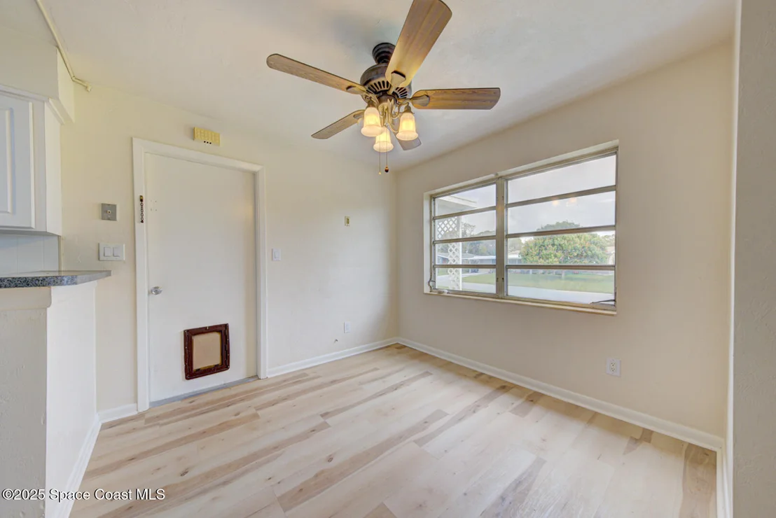 Photo of 2433 Allan Adale Road
