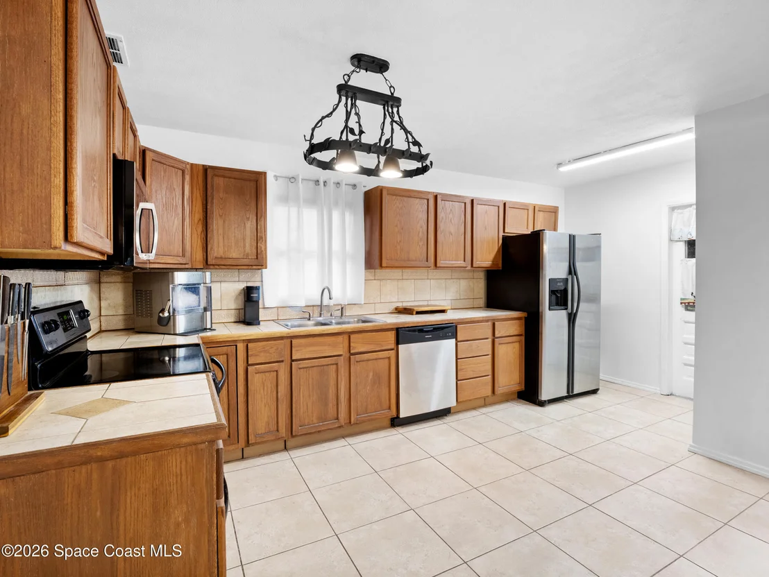 Photo of 1209 Vanderbilt Lane