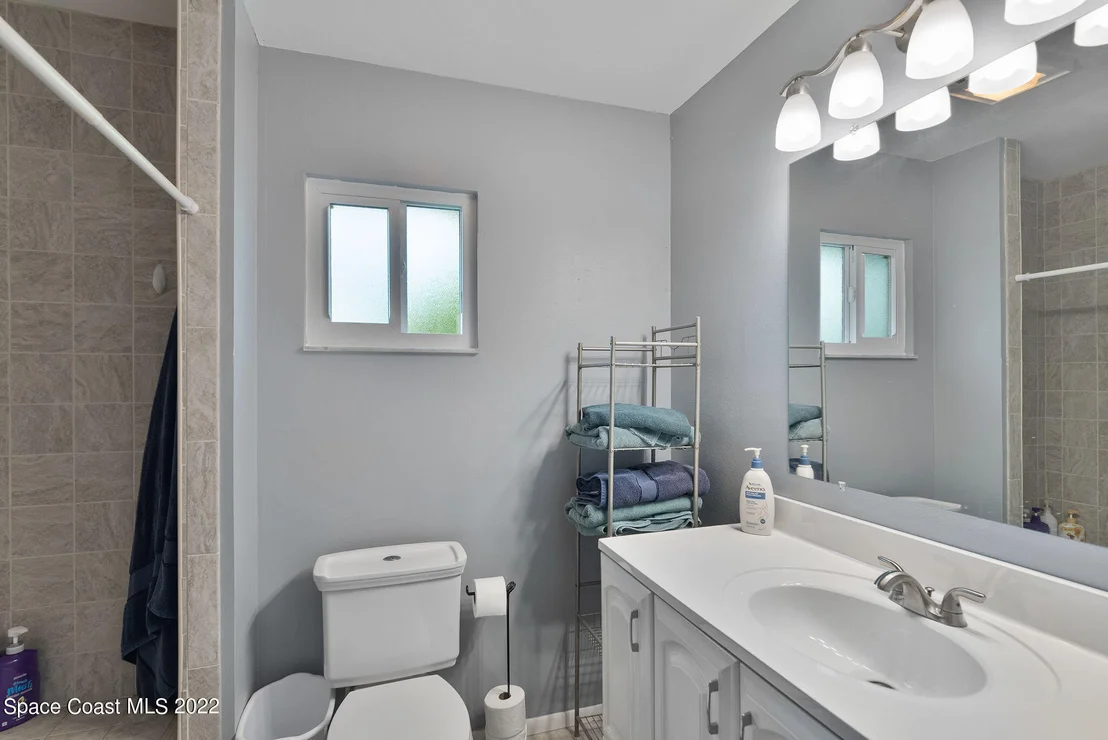 Photo of 1184 Hooper Avenue NE