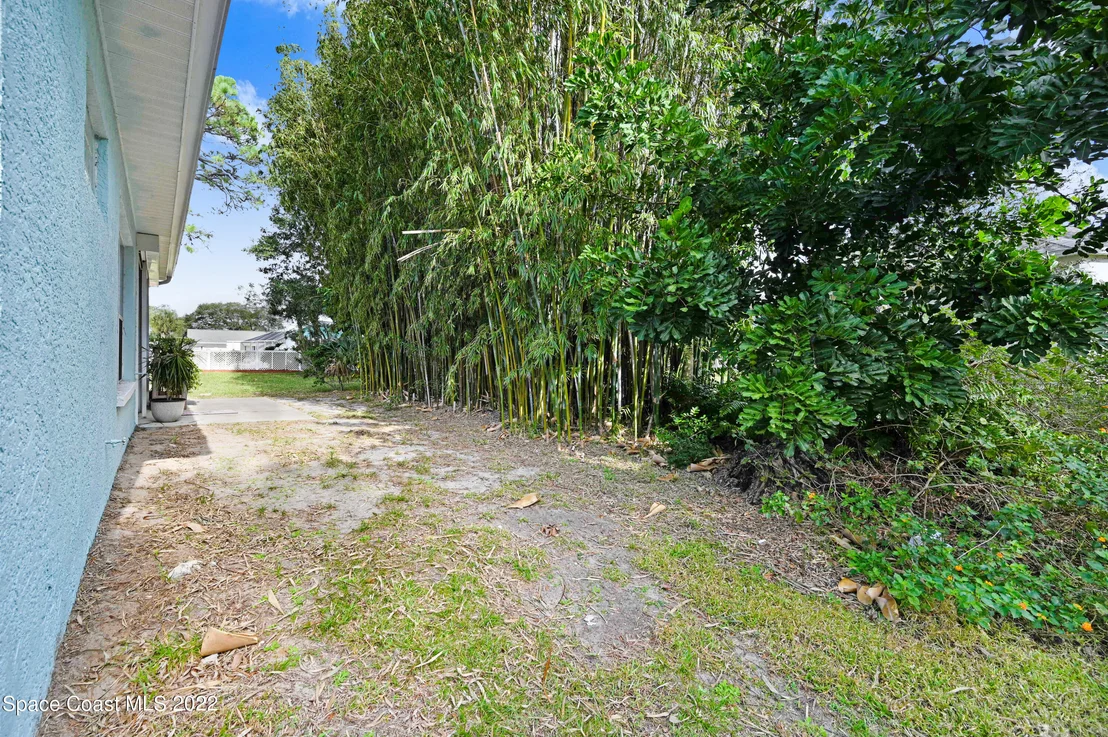 Photo of 852 Villa Drive