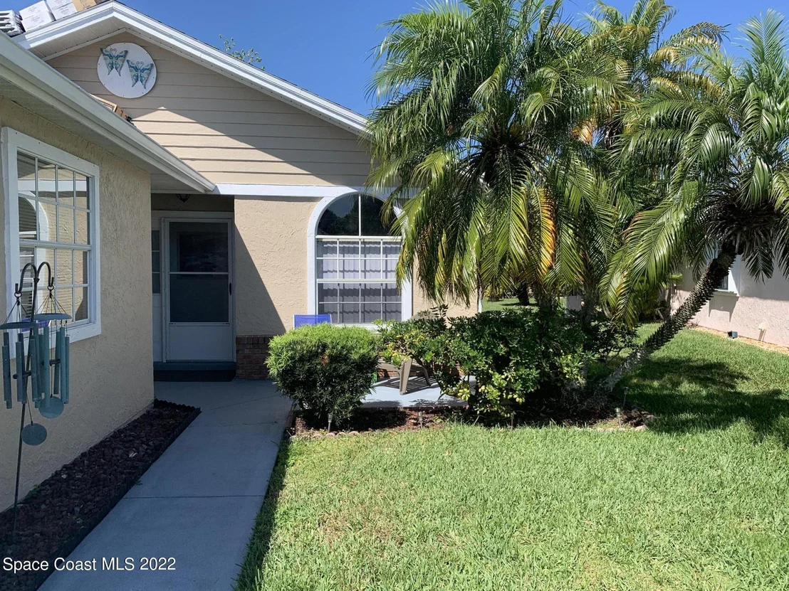Photo of 4088 Twin Oaks Boulevard