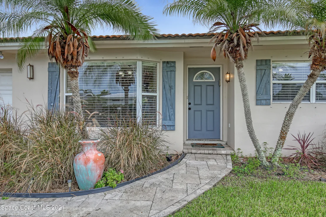 Photo of 375 Dorset Drive