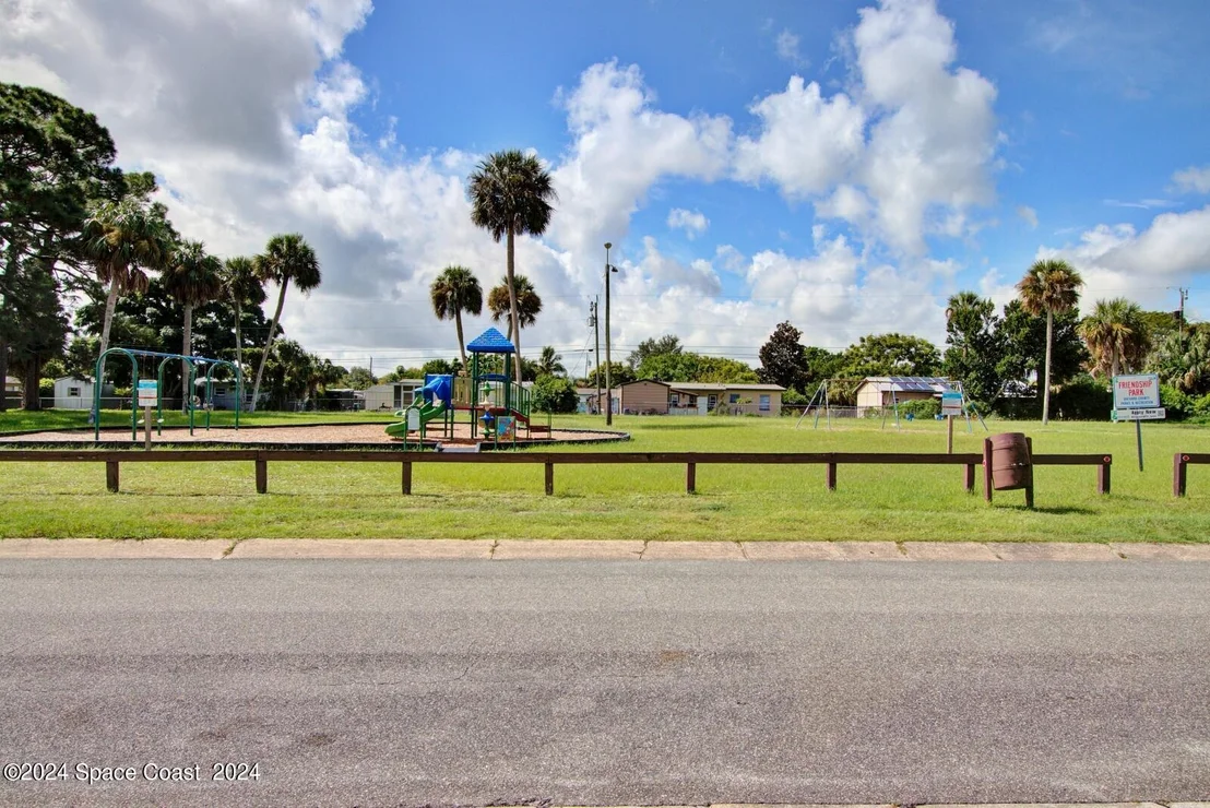 Photo of 1050 Barclay Drive