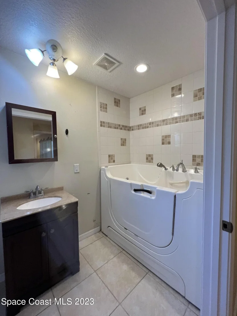 Photo of 3522 E Roundtree Drive