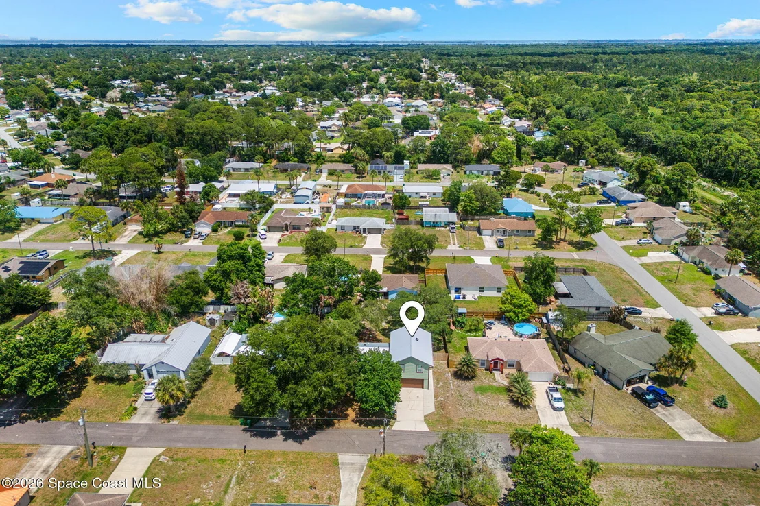 Photo of 5687 Holden Road
