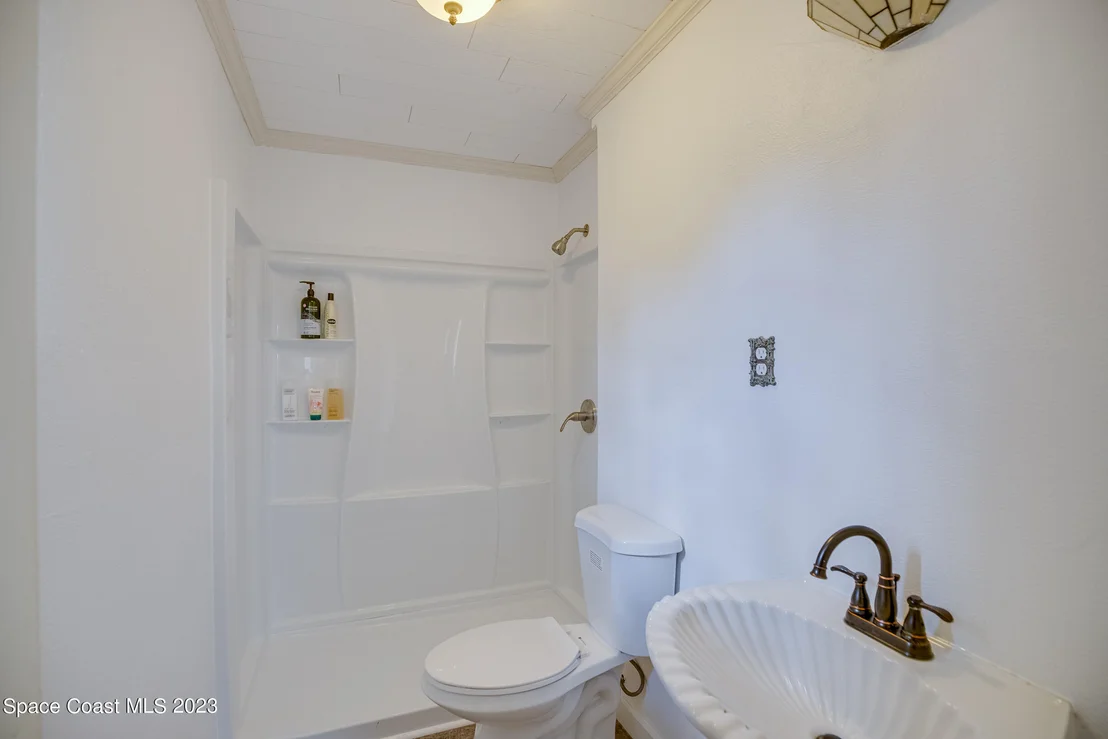 Photo of 385 Hall Road