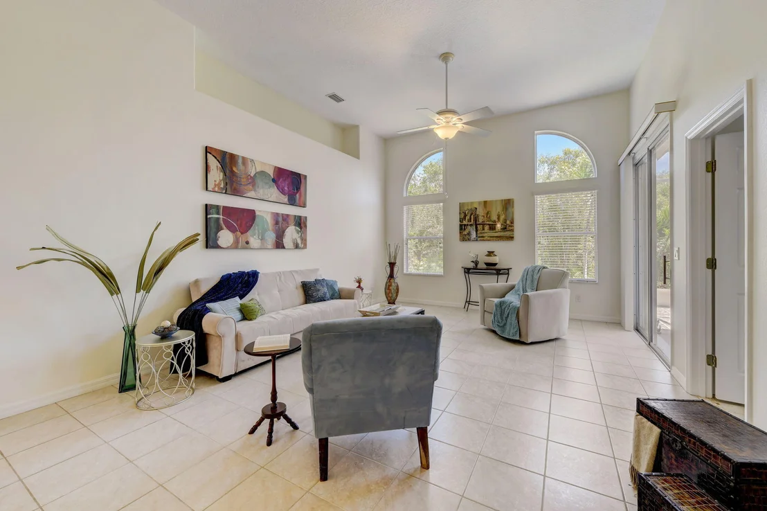 Photo of 4621 Portage Trail