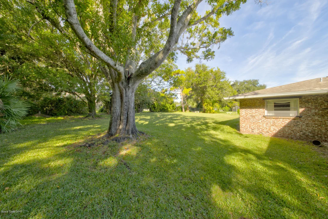 Photo of 1030 Sunswept Road NE