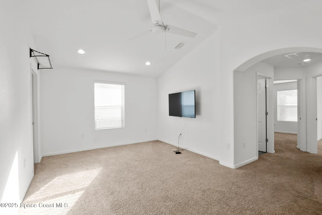 Photo of 950 Dillard Drive SE
