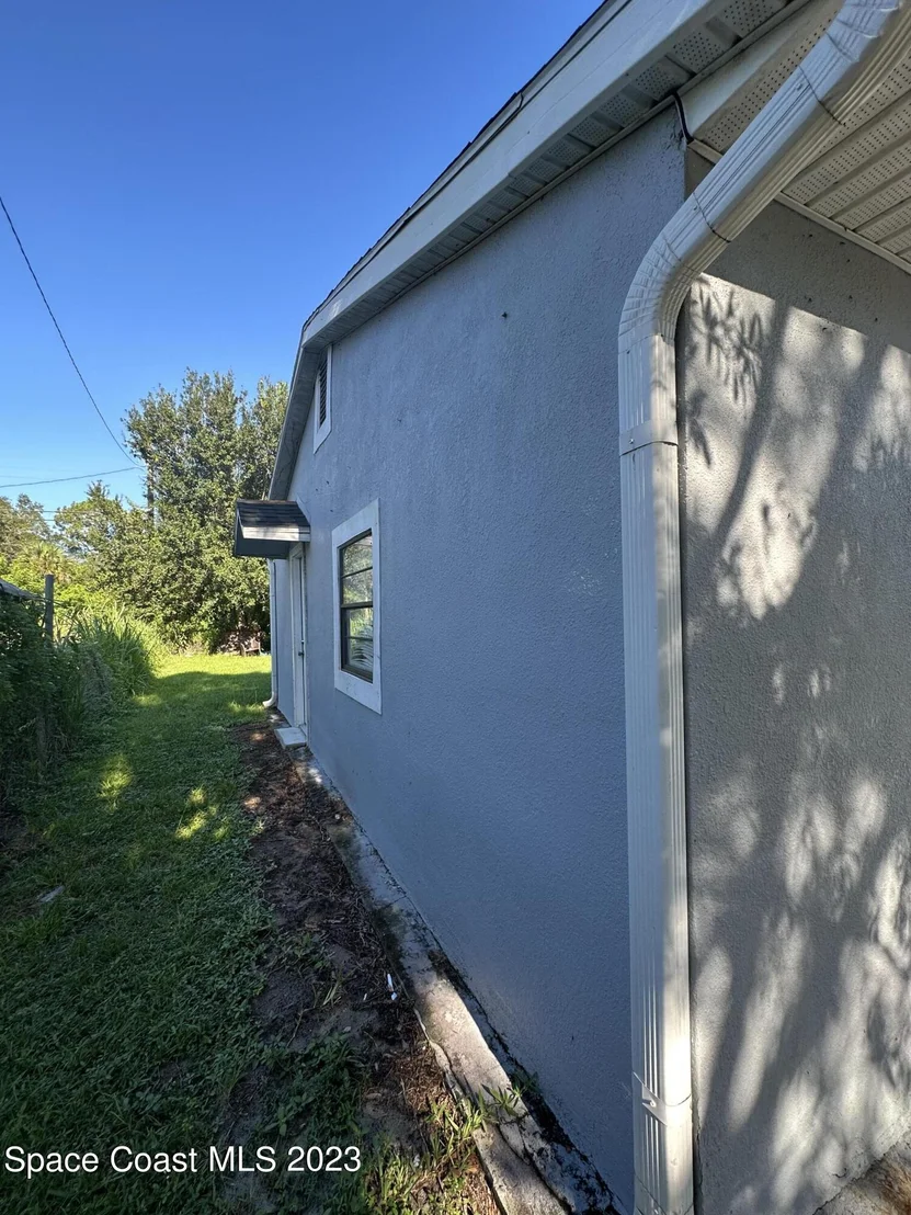 Photo of 413 Lincoln Road