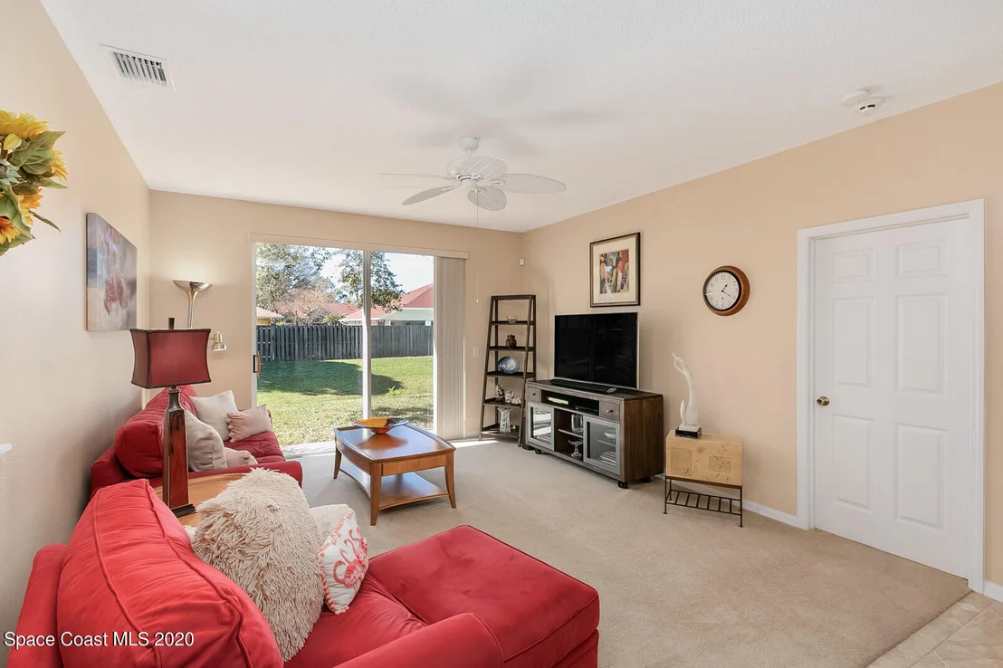 Photo of 957 Riviera Point Drive