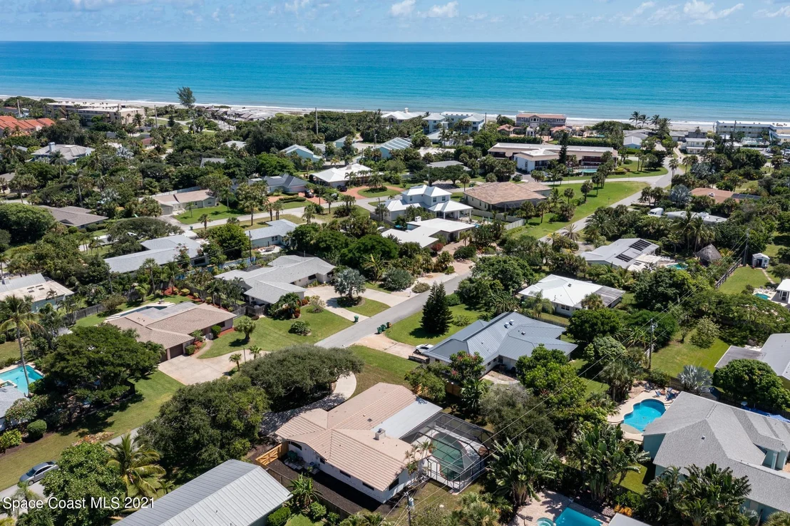 Photo of 151 Cocoa Avenue