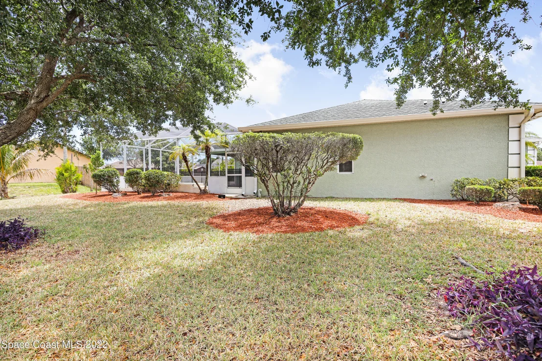 Photo of 1601 Eldron Boulevard SE