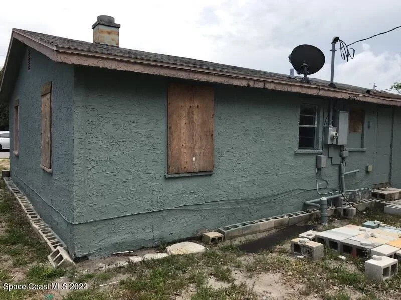 Photo of 348 Pomolo Street