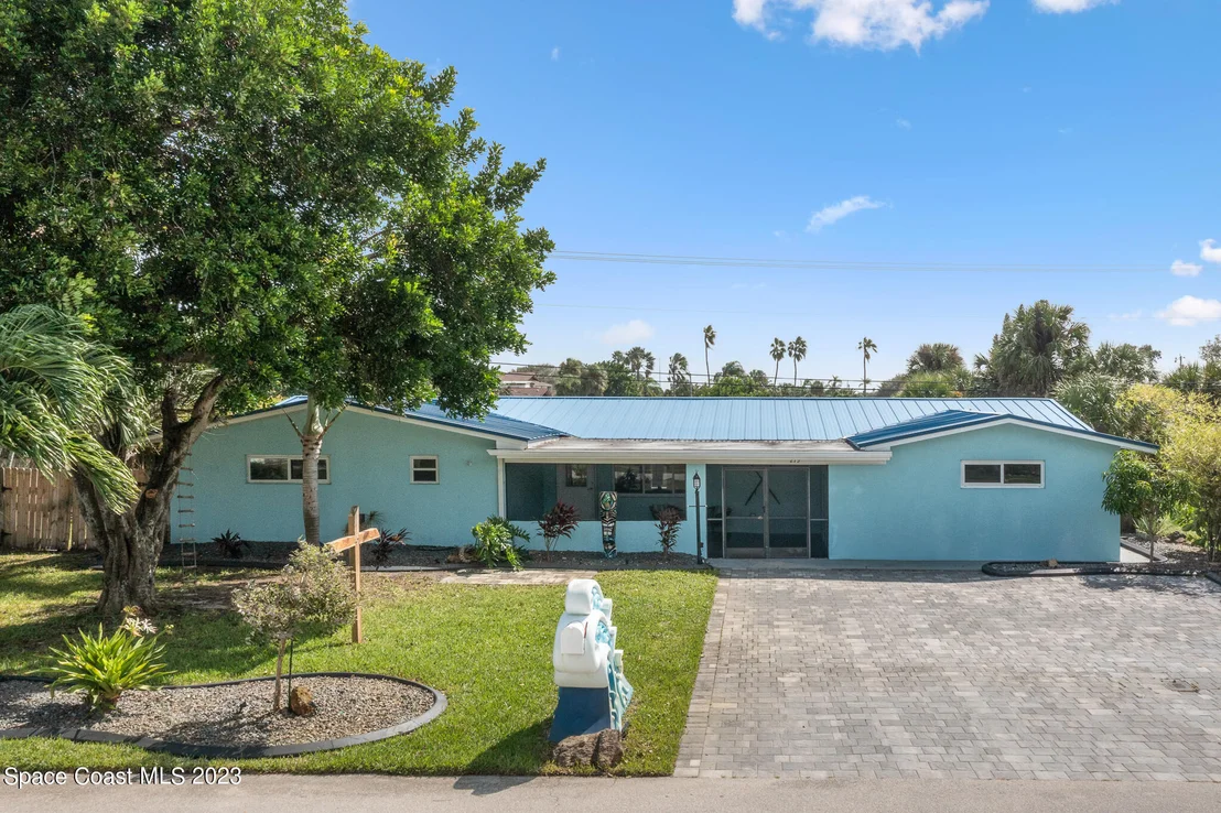 Photo of 275 Cinnamon Drive
