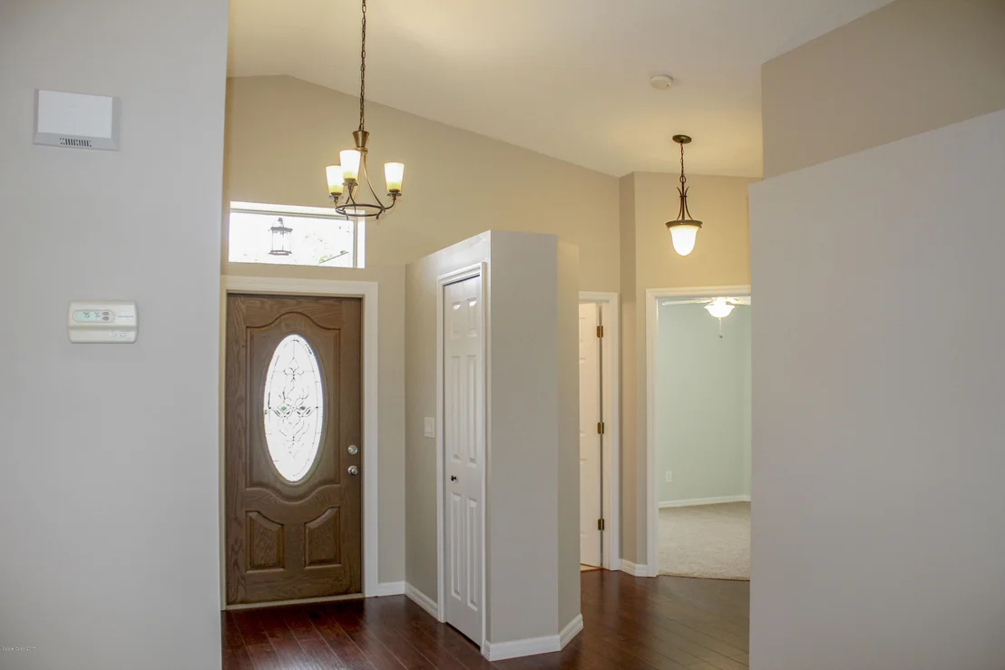 Photo of 881 Villa Drive