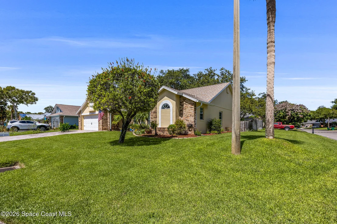 Photo of 2220 Plantation Drive