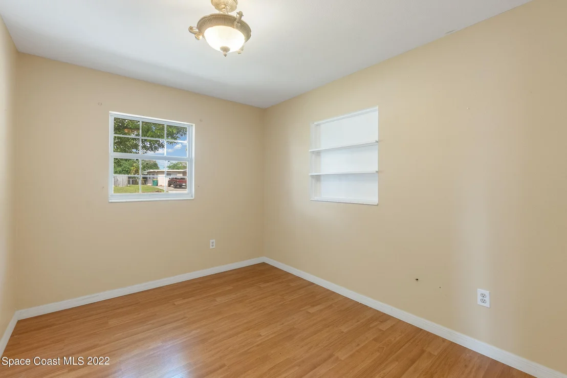 Photo of 4353 Sherwood Boulevard