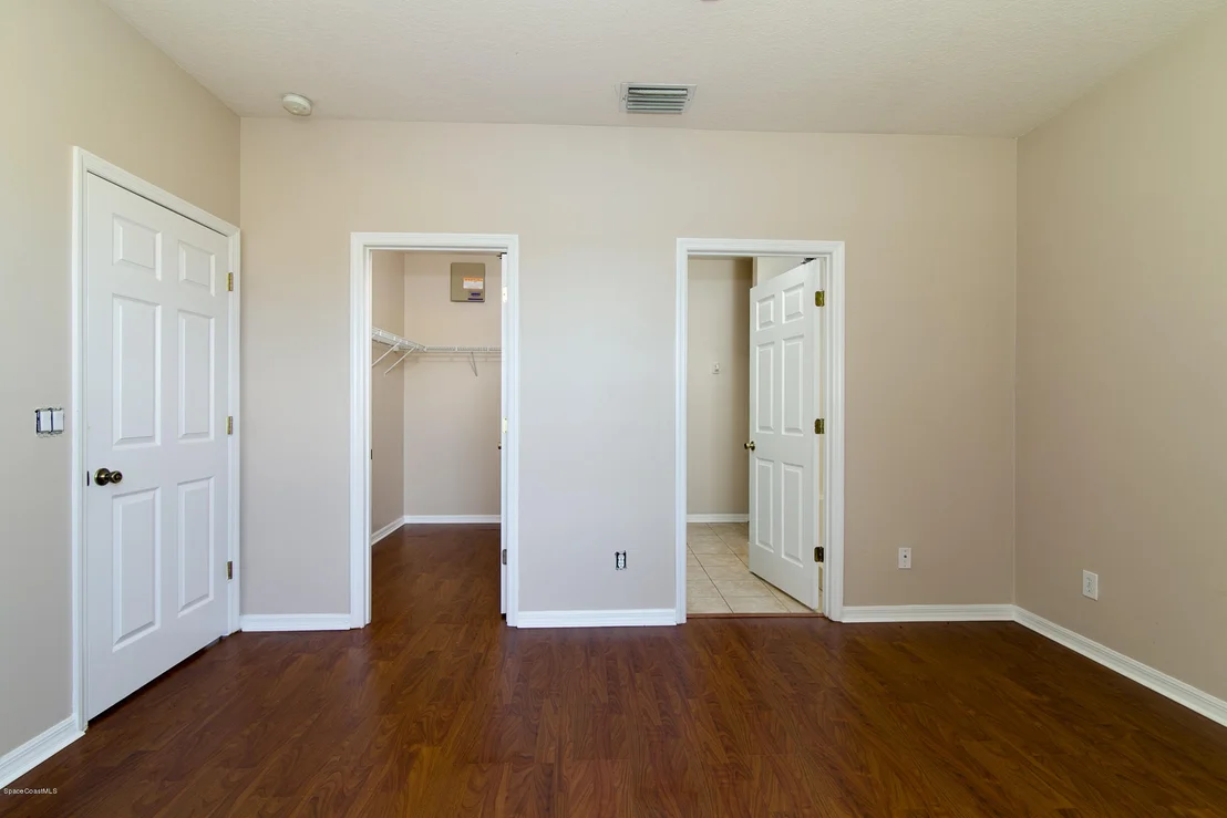 Photo of 621 Cressa Circle