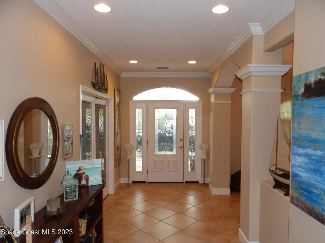 Photo of 401 Mosswood Boulevard