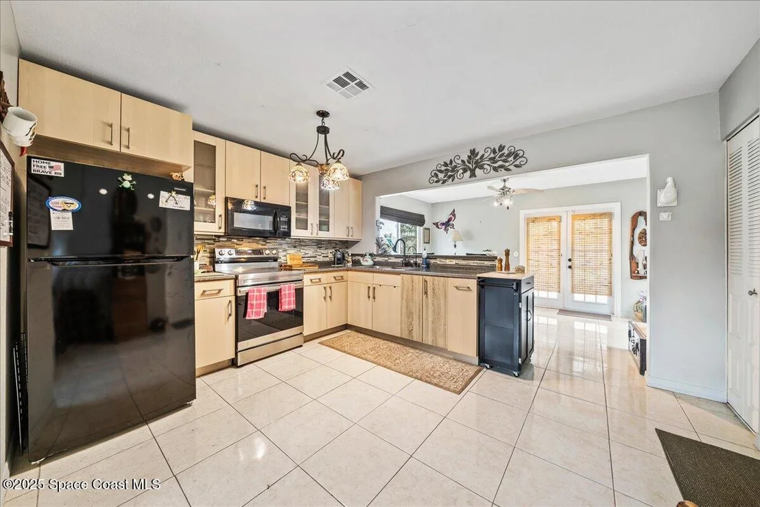 Photo of 712 Brevity Avenue NE