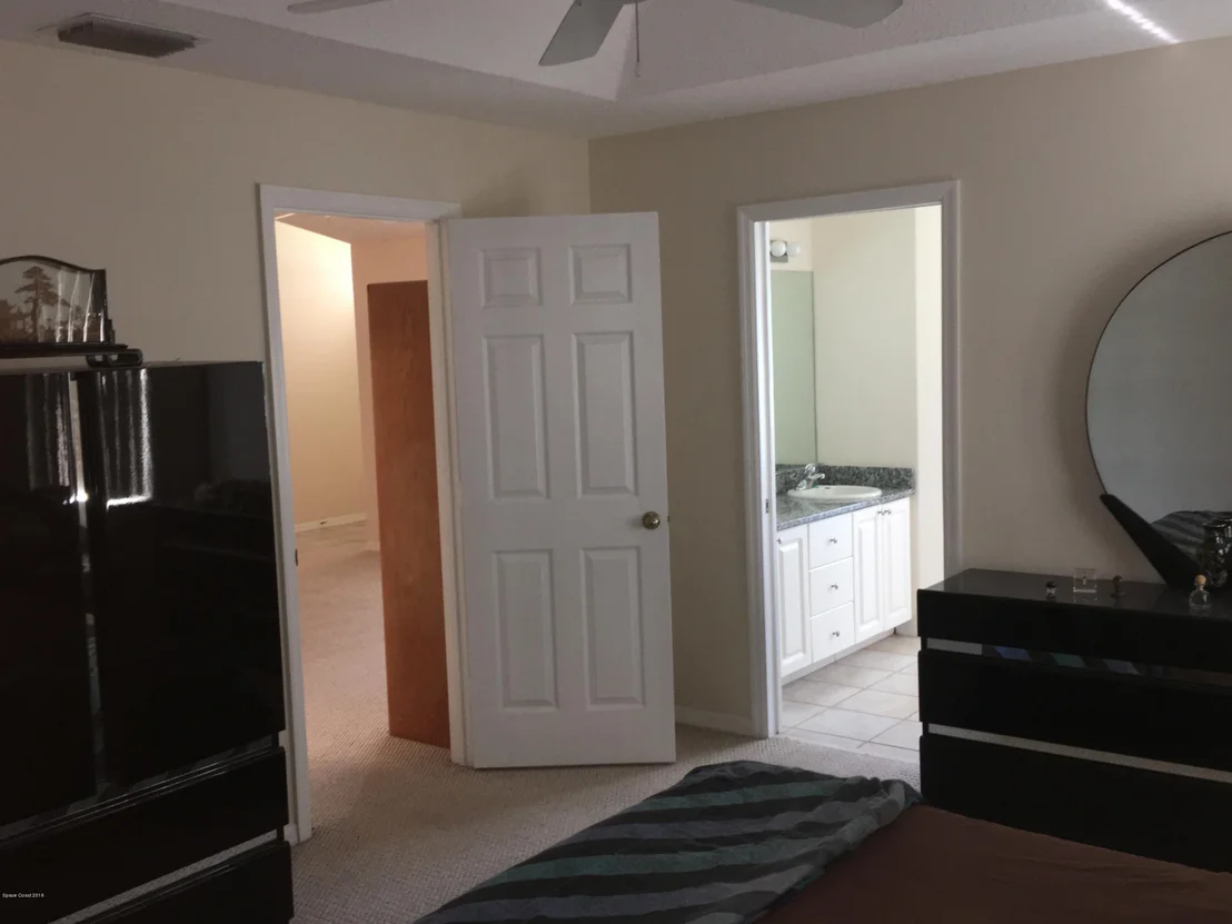 Photo of 4025 57th Terrace