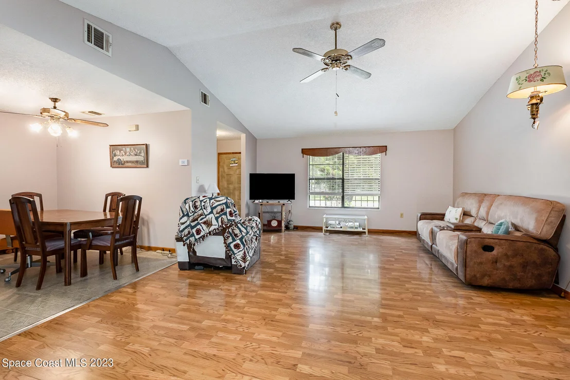 Photo of 993 Hattaras SE