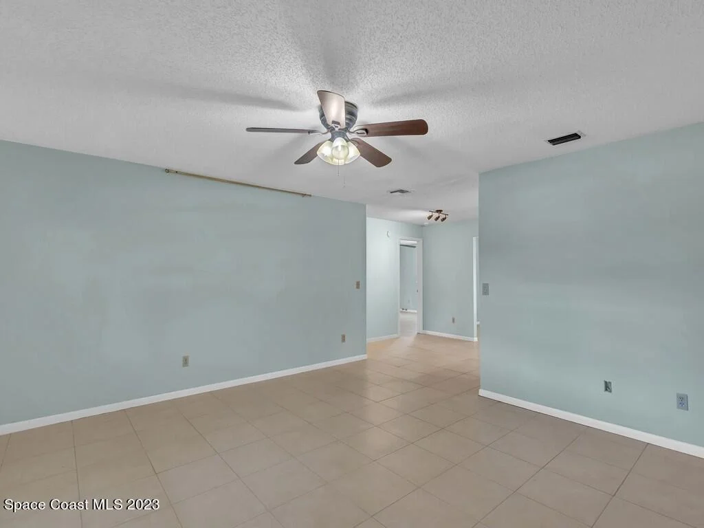 Photo of 898 Bermuda Avenue