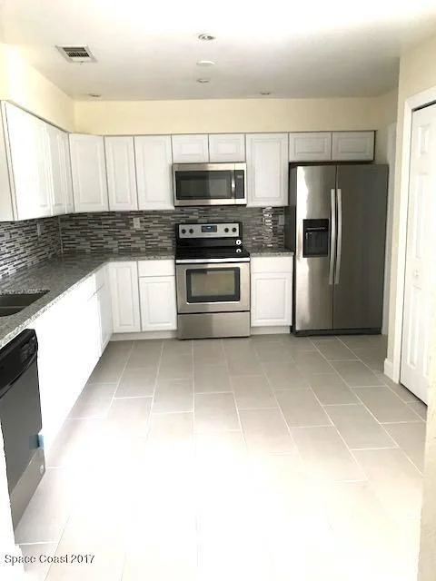 Photo of 860 Pine Wood Avenue