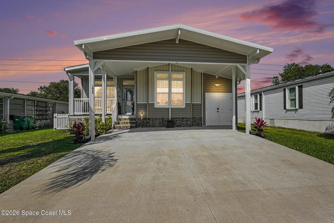 Photo of 1067 Wren Circle